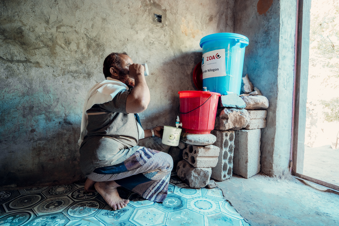 Endlich wieder Wasser trinken. Für viele kam die Nothilfe in letzter Minute. Bild: Partnerorganisation, ZOA
