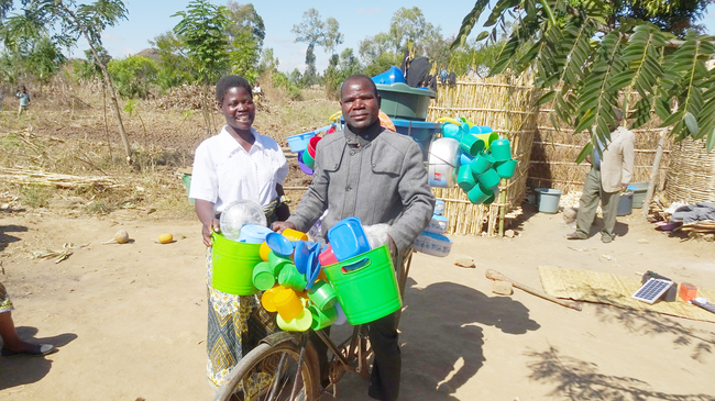 Edina und Benjamin aus Malawi. Bild: Christa Bauer