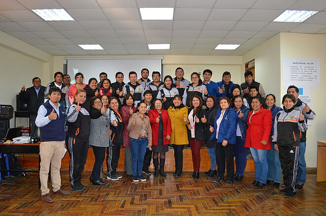 Gruppenfoto der Lehrer am Ende eines Workshop. Bild: TearFund Schweiz